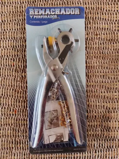 Remachador y perforador de metal - miniatura 1