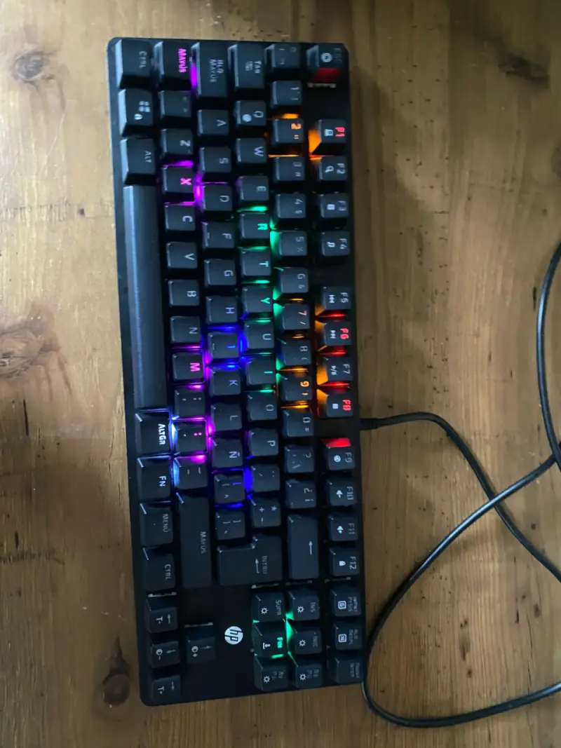 Teclado mecánico RGB para PC - 3