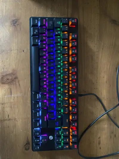 Teclado mecánico RGB para PC - miniatura 5