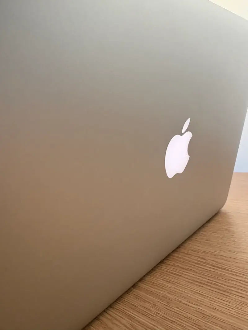 MacBook Pro 13” - 5