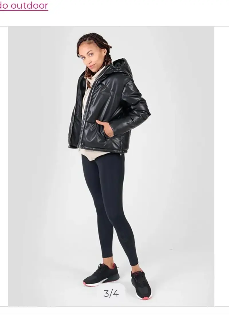 Parka negra de invierno con capucha - 1
