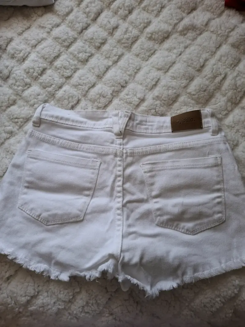 Shorts blancos deshilachados - 2