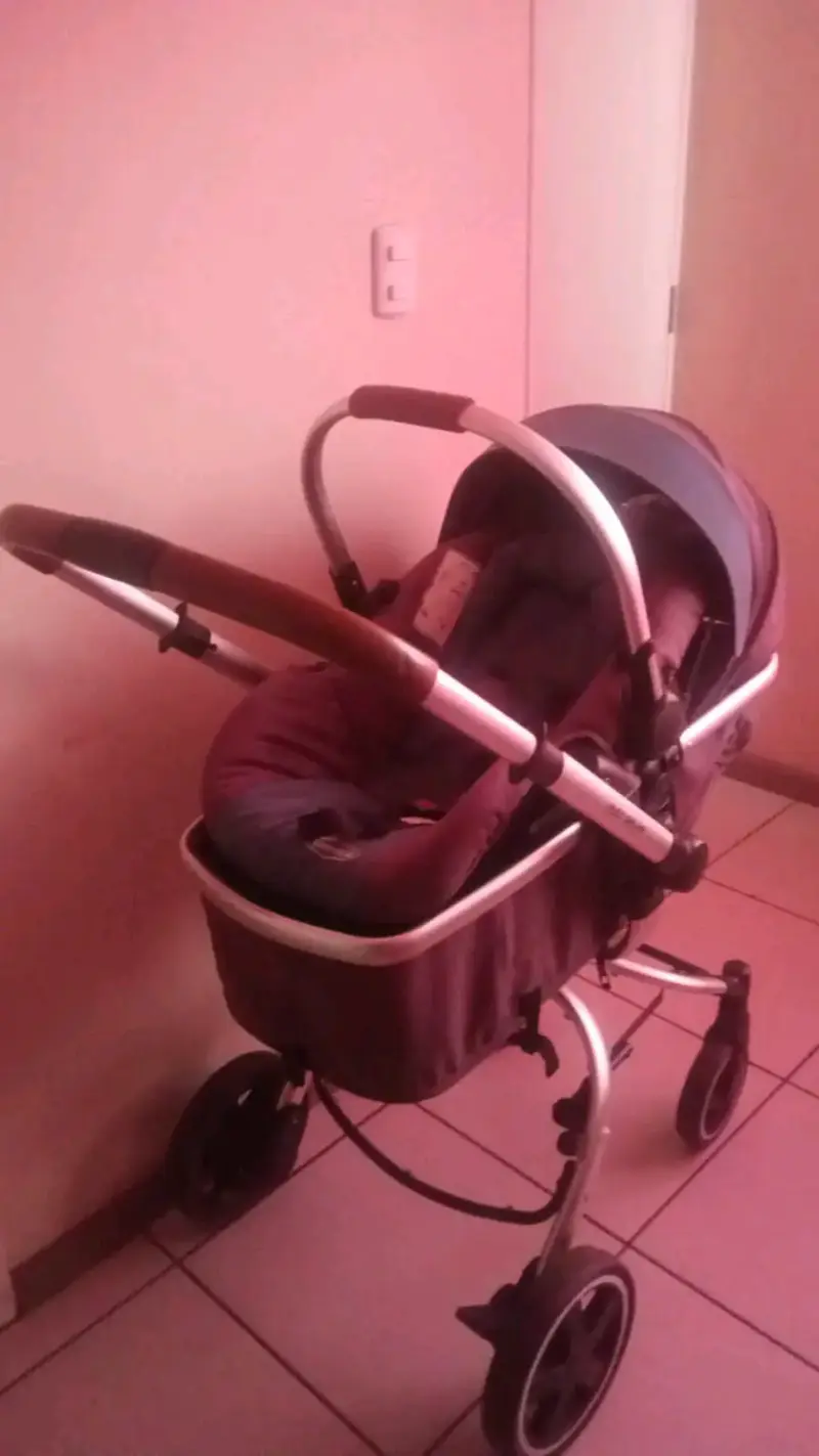 Coche para bebé ajustable