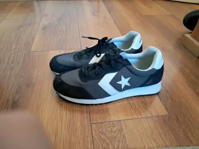 Zapatillas conves - miniatura 2