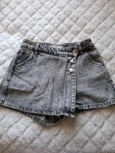 Shorts de mezclilla gris - miniatura 1