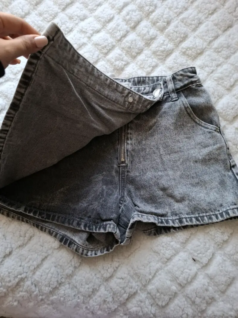 Shorts de mezclilla gris - 2