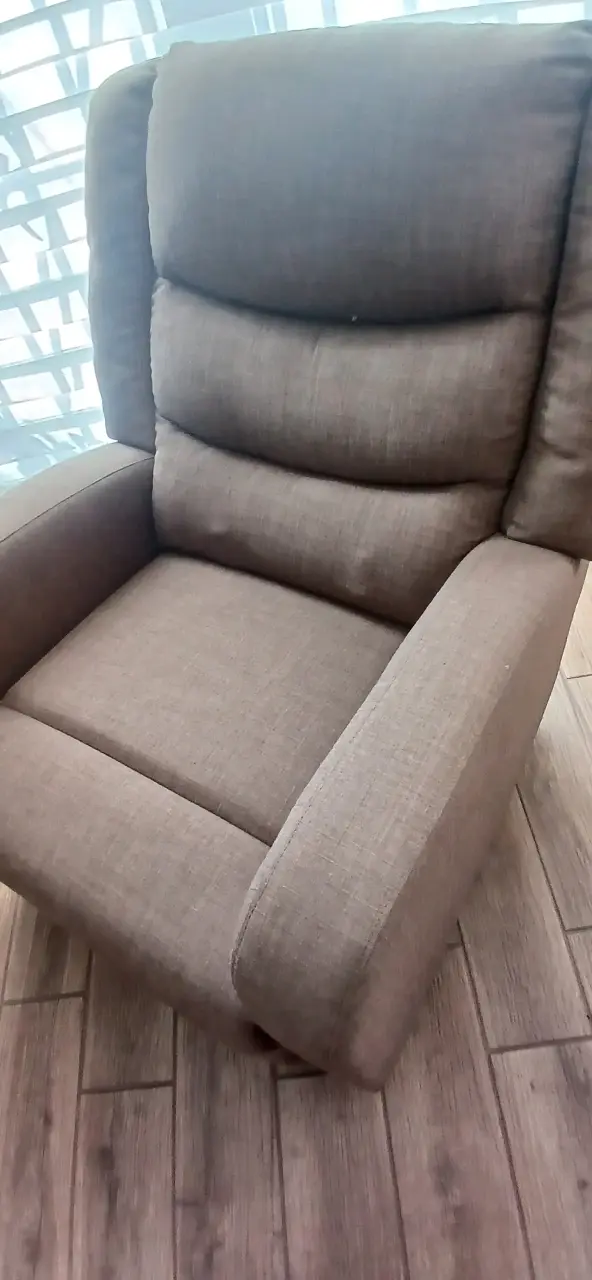 Sillón reclinable con masajeador - 1