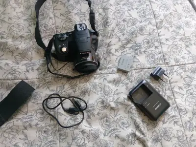 Cámara Canon sx50 hs con accesorios - miniatura 1