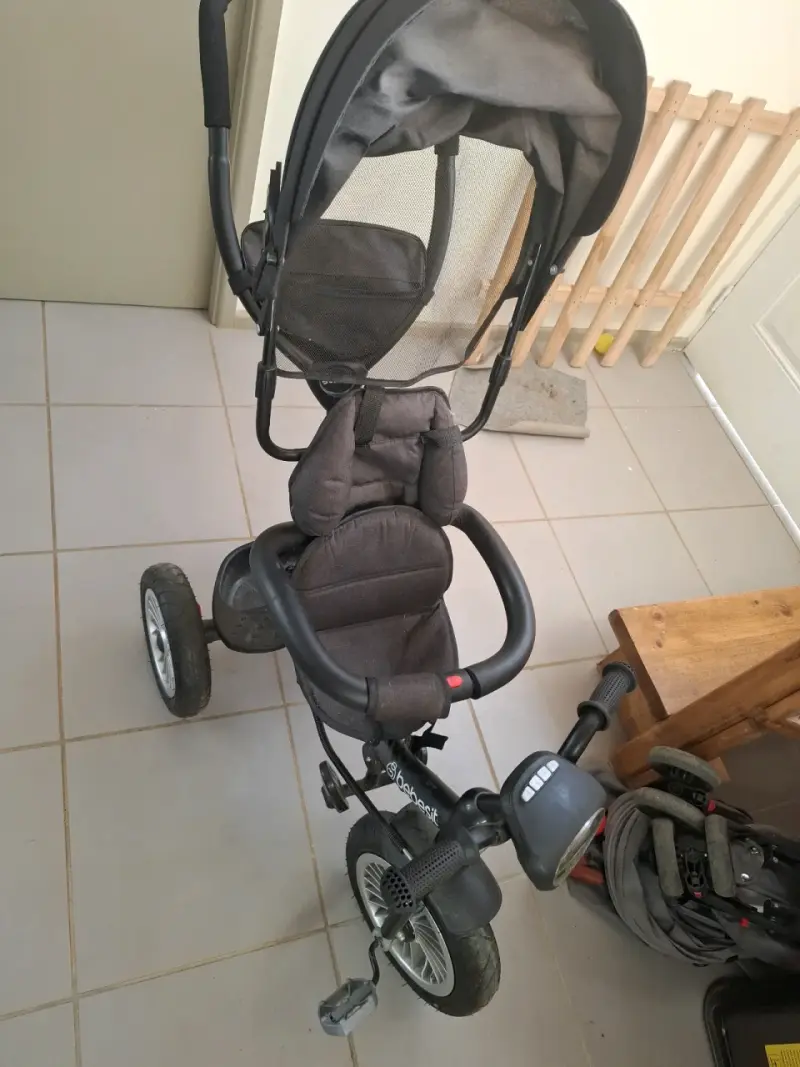 Triciclo bebé Bebesit negro