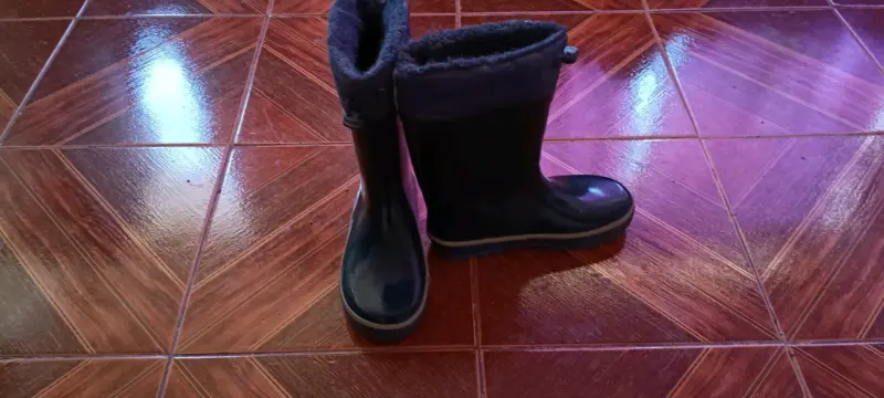 Botas negras de cuero usadas - 3