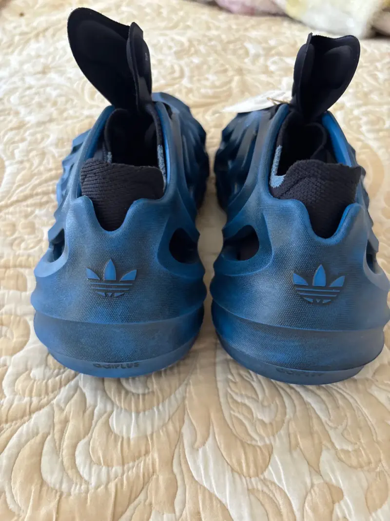 Zapatillas AdiFom COS Quake. - 4