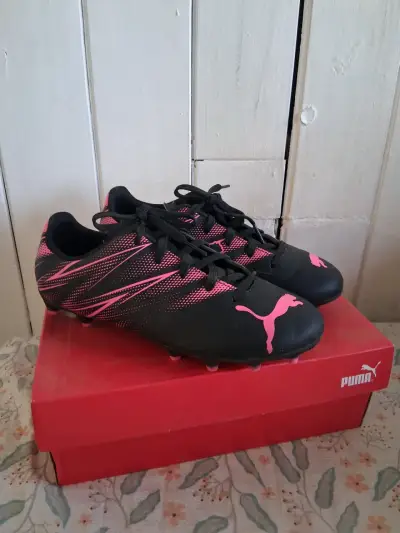 Zapatillas fútbol negras y rosas - miniatura 4