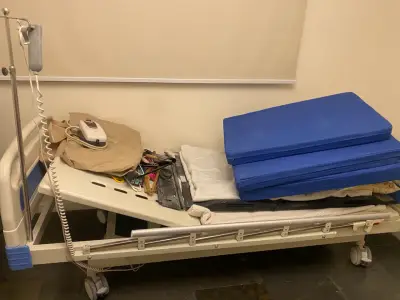 Cama hospitalaria eléctrica - miniatura 3