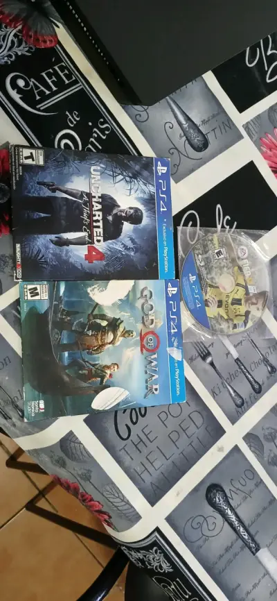 Consola PS4 con dos controles + lote de juegos - miniatura 5