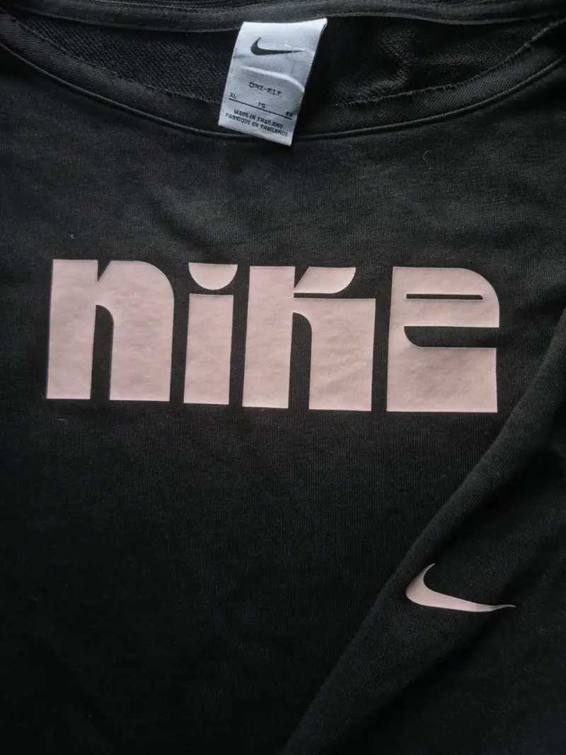 Polerón Nike negro - 2