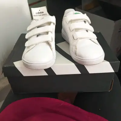 Zapatillas blancas infantiles Adidas - miniatura 2