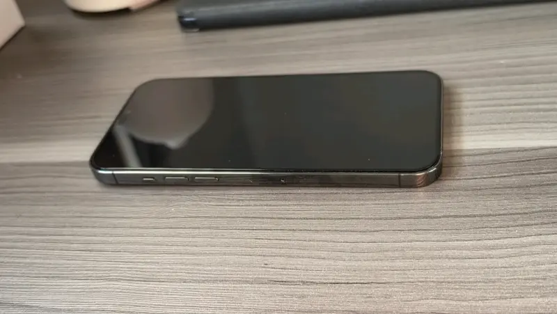 iPhone 12 Pro Max plateado - 2