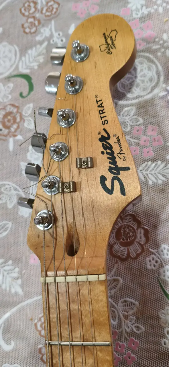 Guitarra Electrica Fender Squier Strat - 4