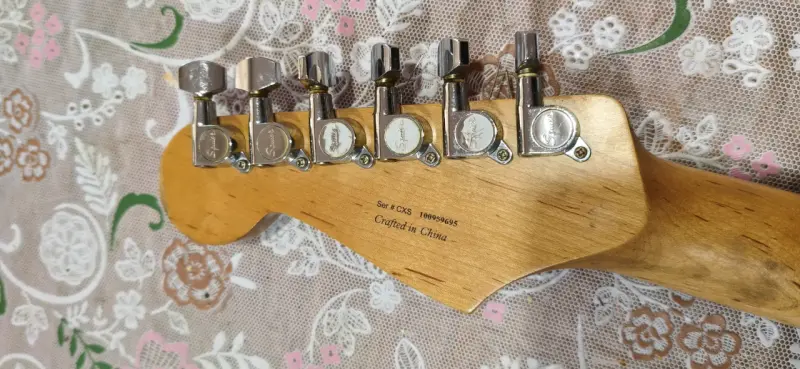 Guitarra Electrica Fender Squier Strat - 5