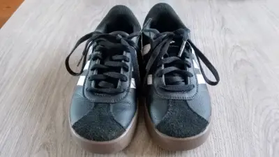 Zapatillas Adidas niño (un uso) - miniatura 2