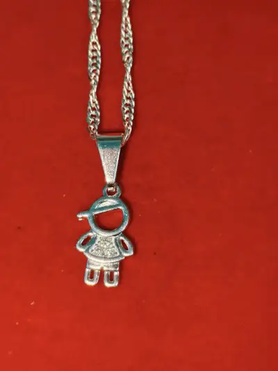 Collar colgante de figura plateada - miniatura 1