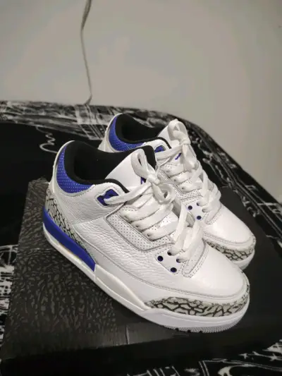 Zapatillas Jordan grises y moradas - miniatura 2