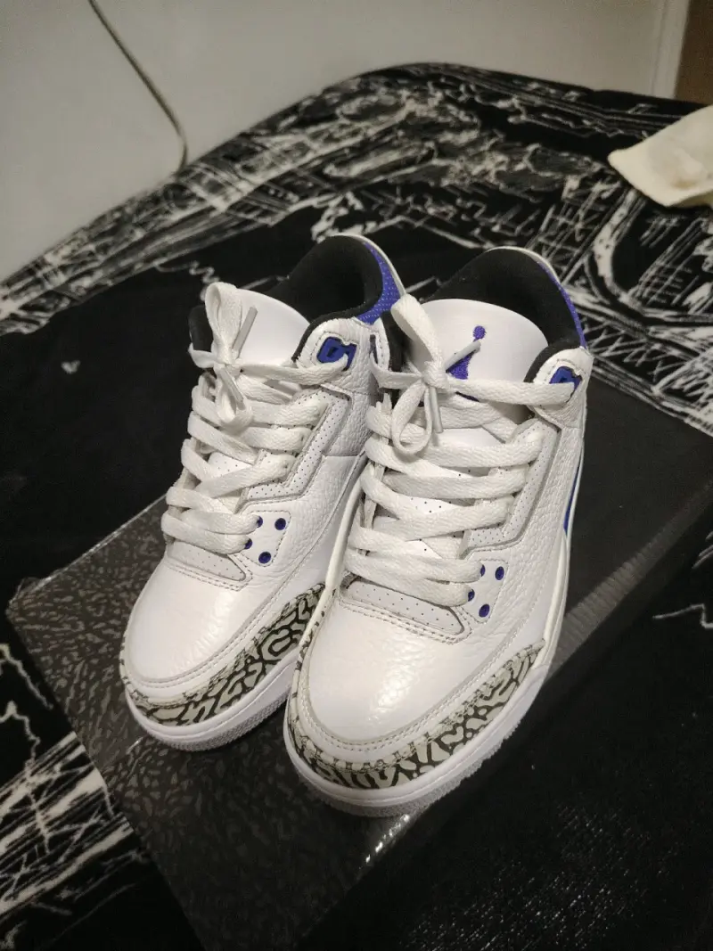 Zapatillas Jordan grises y moradas - 4