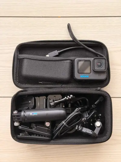 GoPro 11  Black + Accesorios - miniatura 3