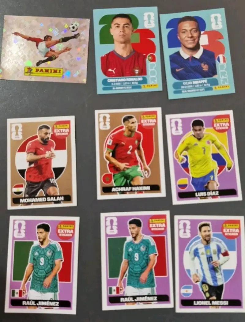 Vendo Láminas Panini de fútbol. Por unidad o lote.