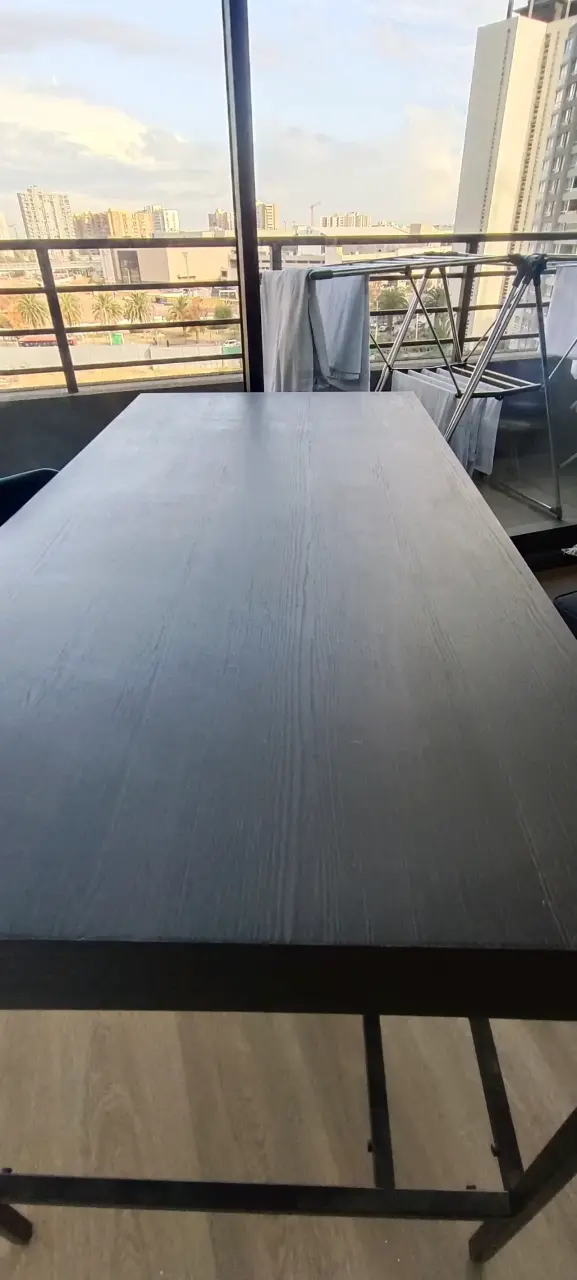 Silla de oficina azul con ruedas - 3