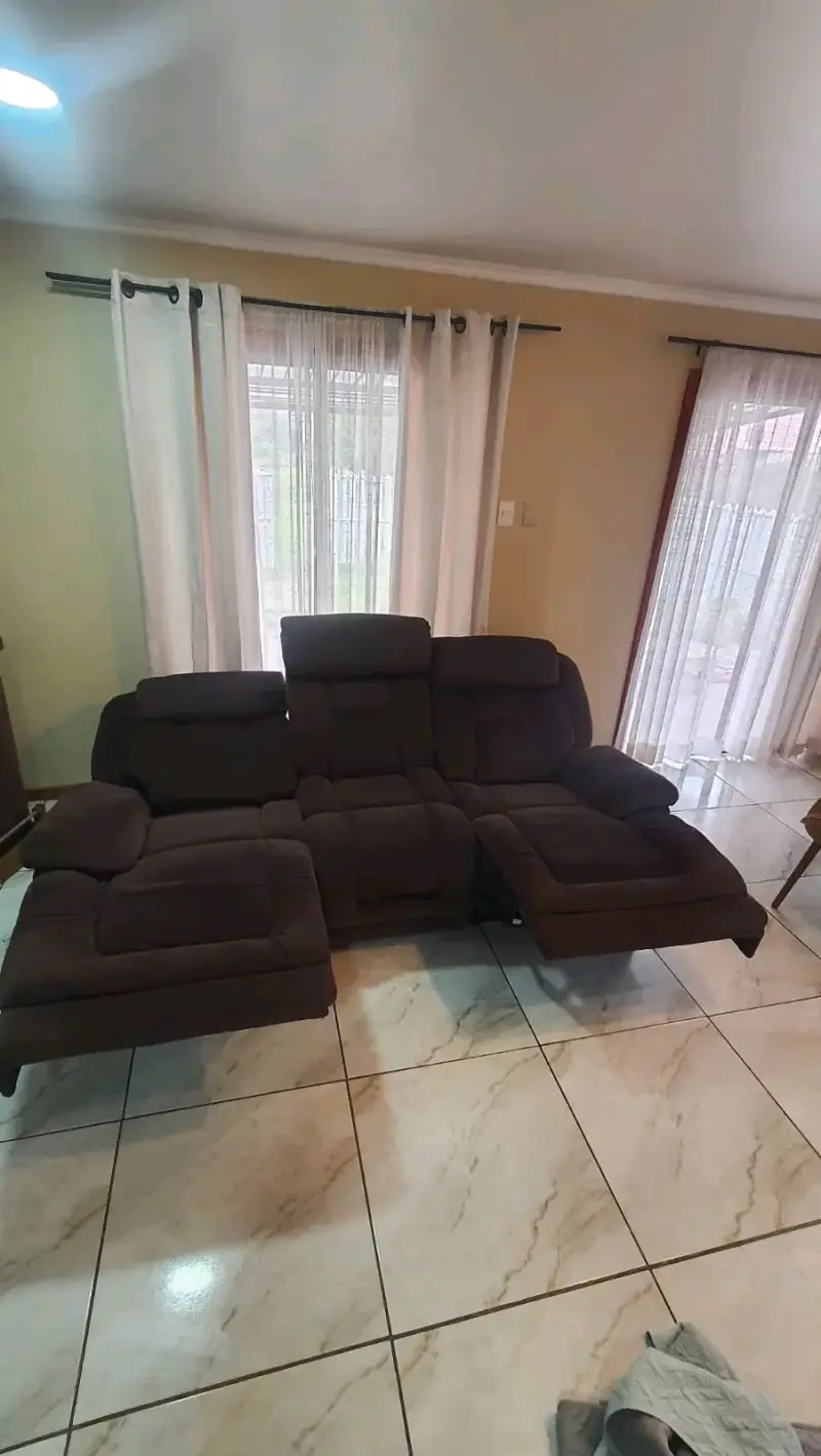 Sofá reclinable marrón oscuro - 2