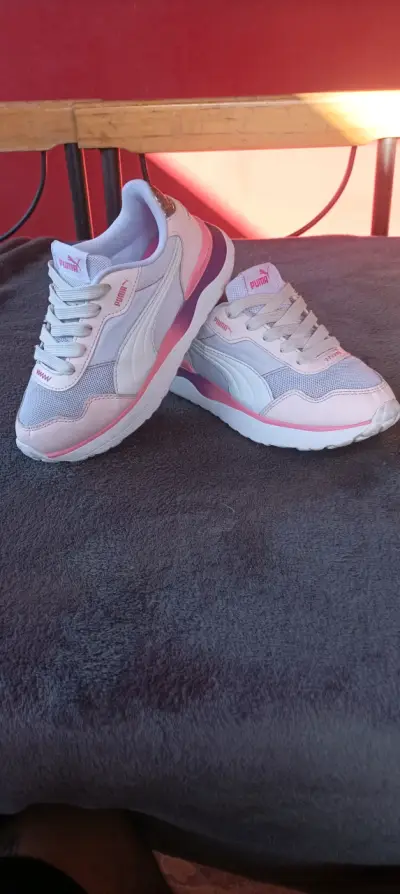 Zapatillas puma niña blancas y rosas - miniatura 3
