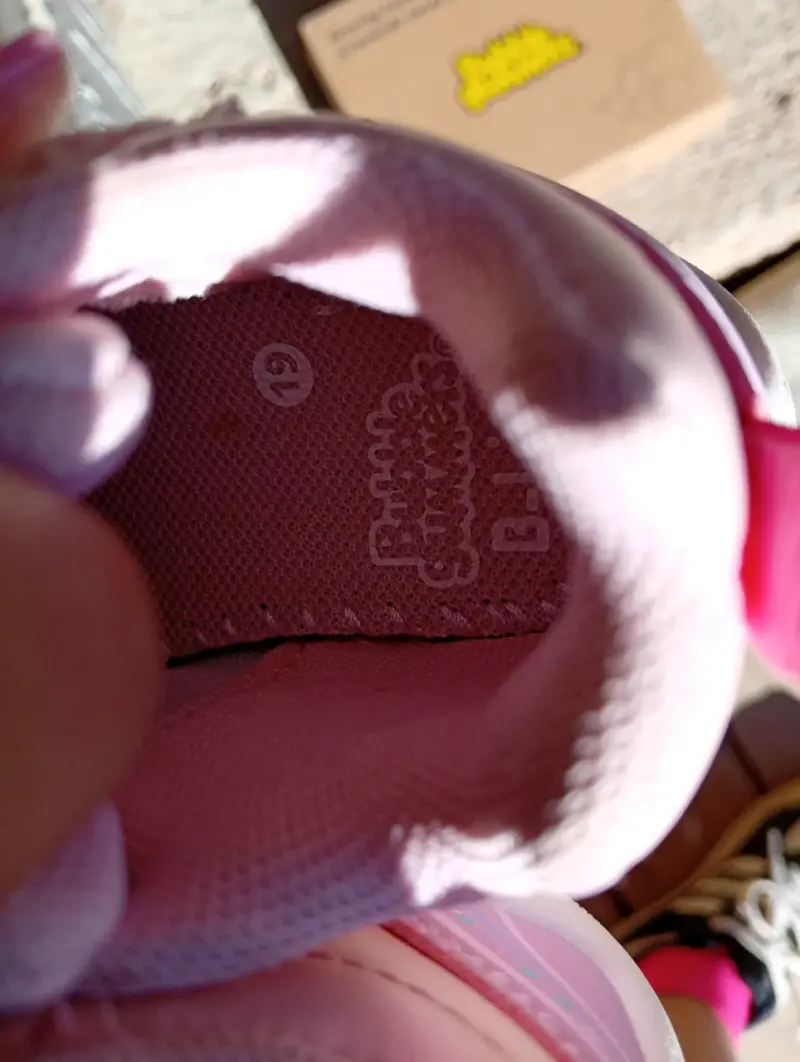 Zapatillas rosadas de bebé - 2