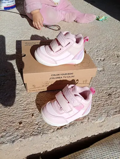 Zapatillas rosadas de bebé - miniatura 5