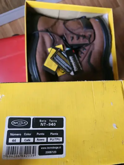 Botas marrones Thinsulate nuevas - miniatura 3