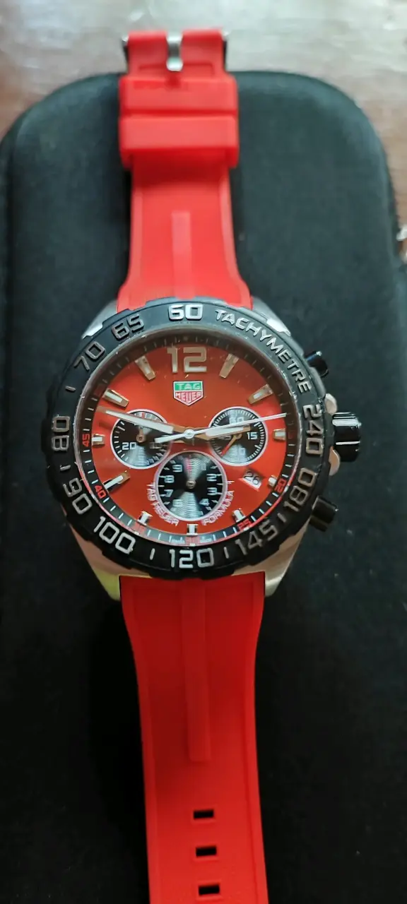 Reloj de pulsera deportivo rojo - 1