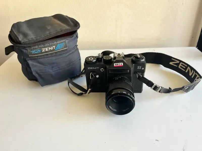 Cámara Zenit 11  con estuche - 1