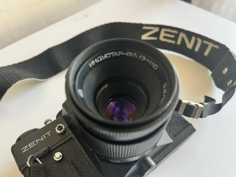 Cámara Zenit 11  con estuche - 5
