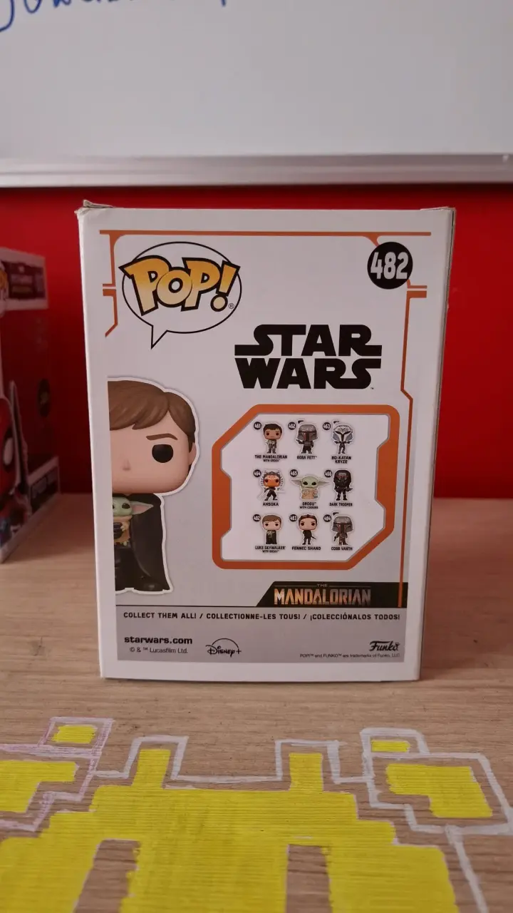Funko Pop Luke Skywalker con Grogu - 3