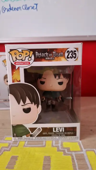 Figura Funko Pop Levi 235 - miniatura 1