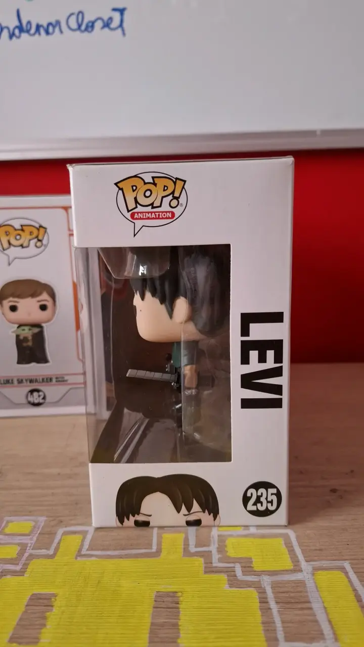 Figura Funko Pop Levi 235 - 2