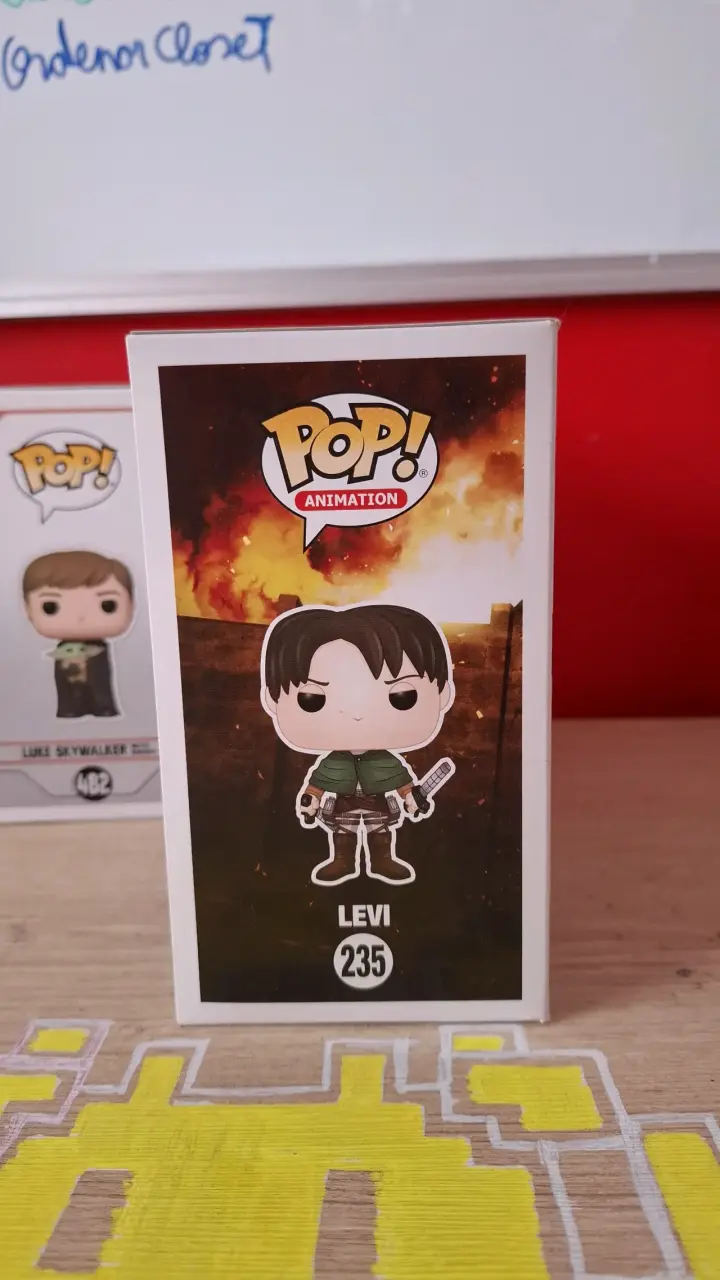 Figura Funko Pop Levi 235 - 4