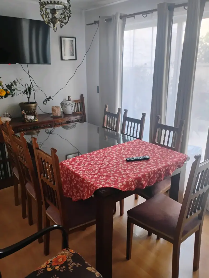Silla de madera clásica - 4