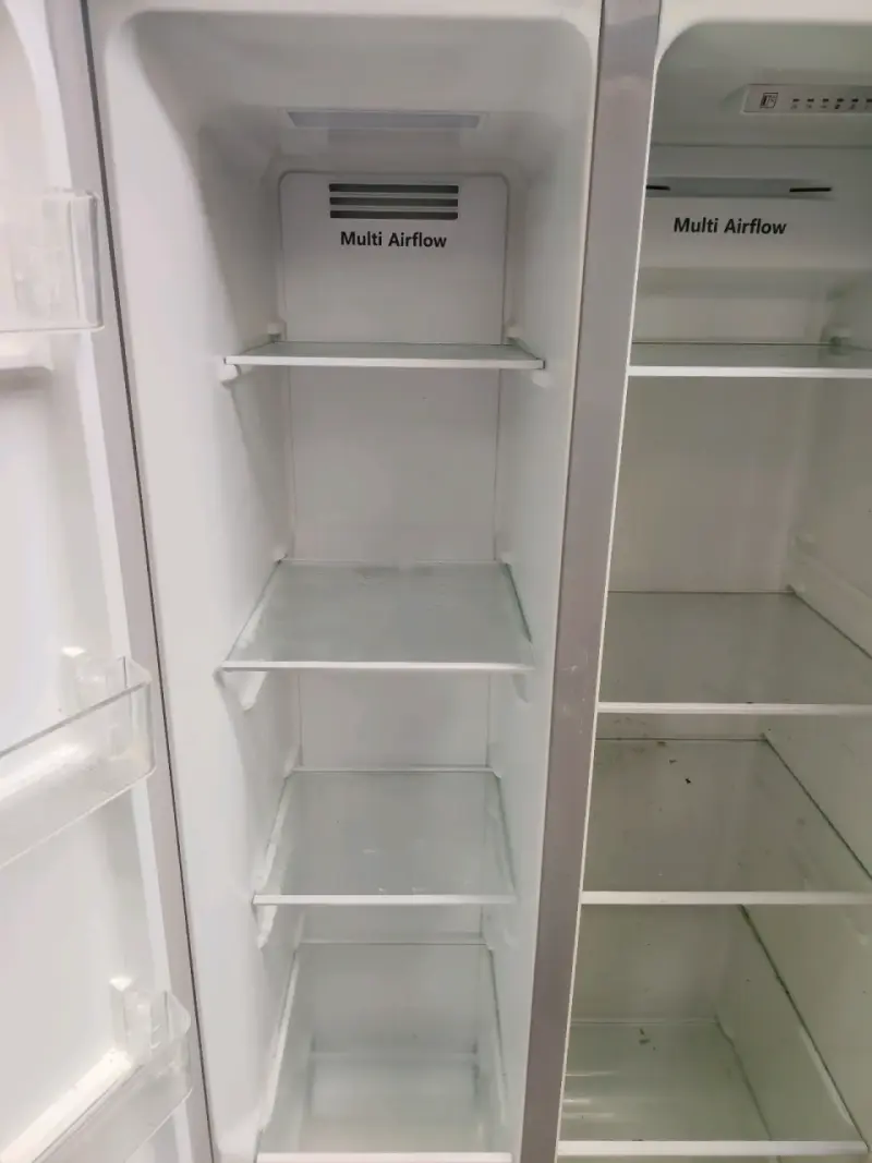 Refrigerador gris en buen estado - 3