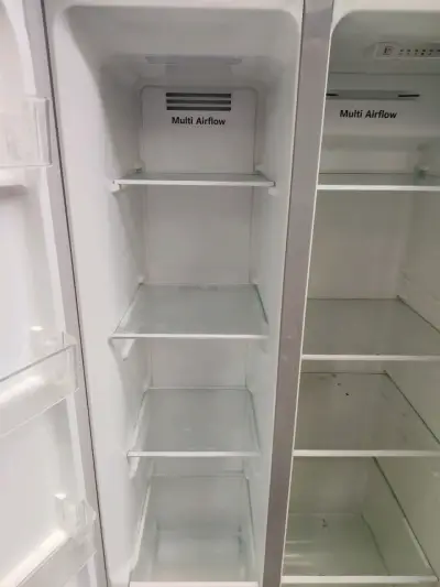 Refrigerador gris en buen estado - miniatura 3