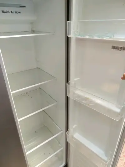 Refrigerador gris en buen estado - miniatura 5