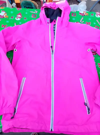 Chaqueta impermeable rosada - miniatura 2