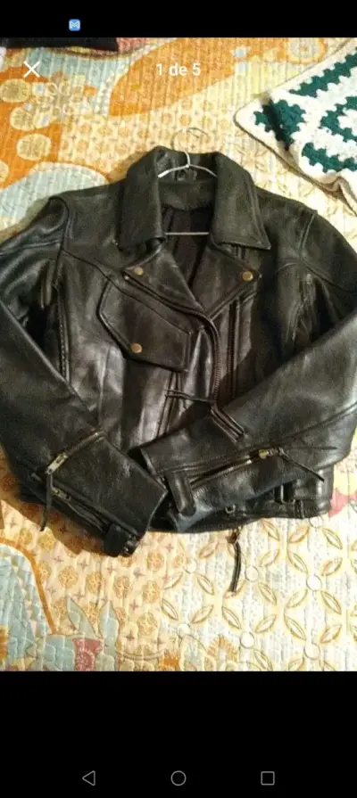 Chaqueta de cuero negra - miniatura 2