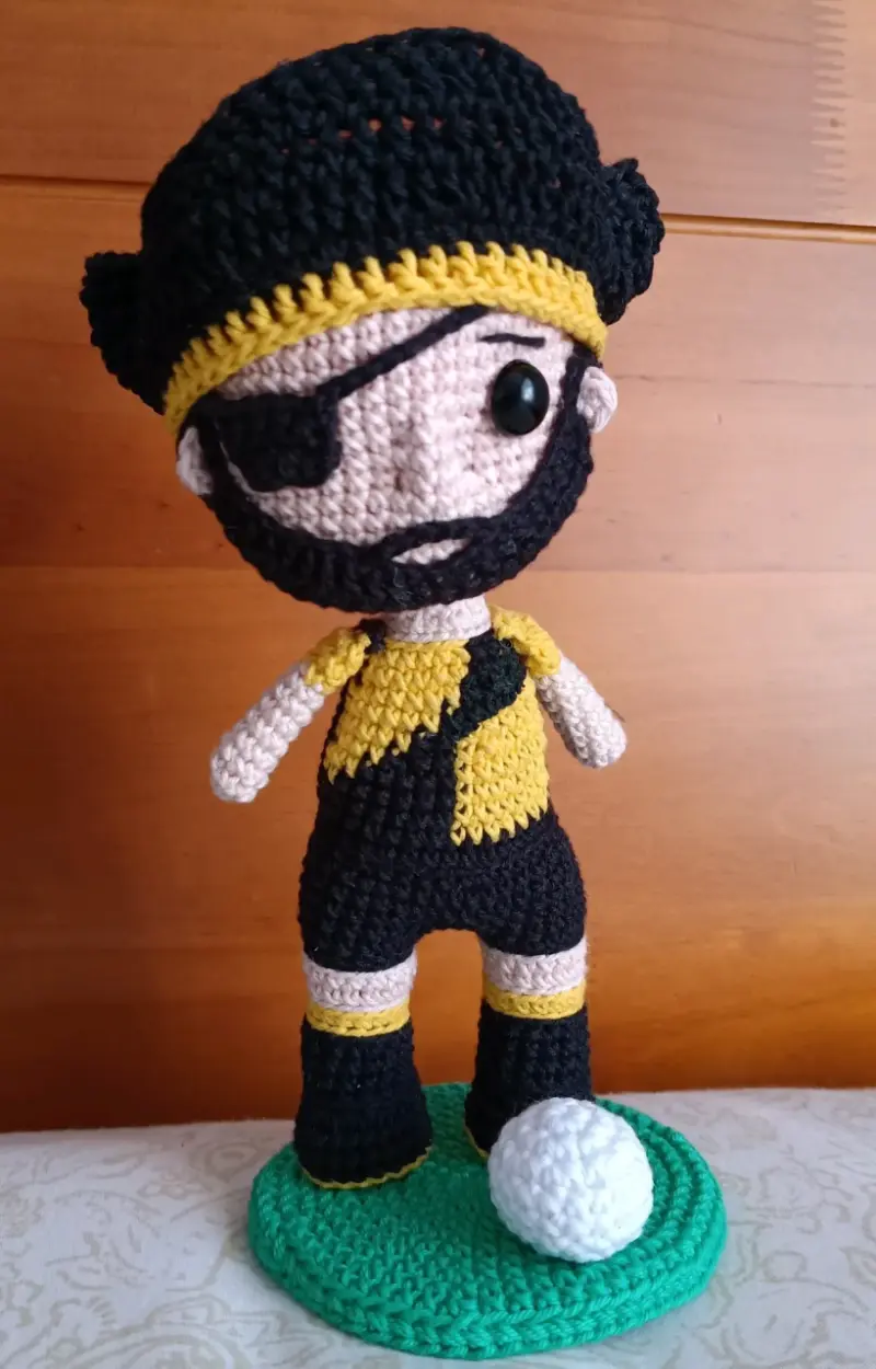 Muñeco amigurumi pirata coquimbo unido