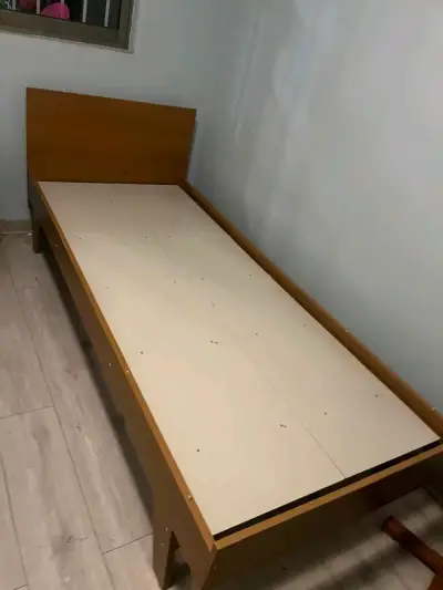 Cama individual de madera - miniatura 1